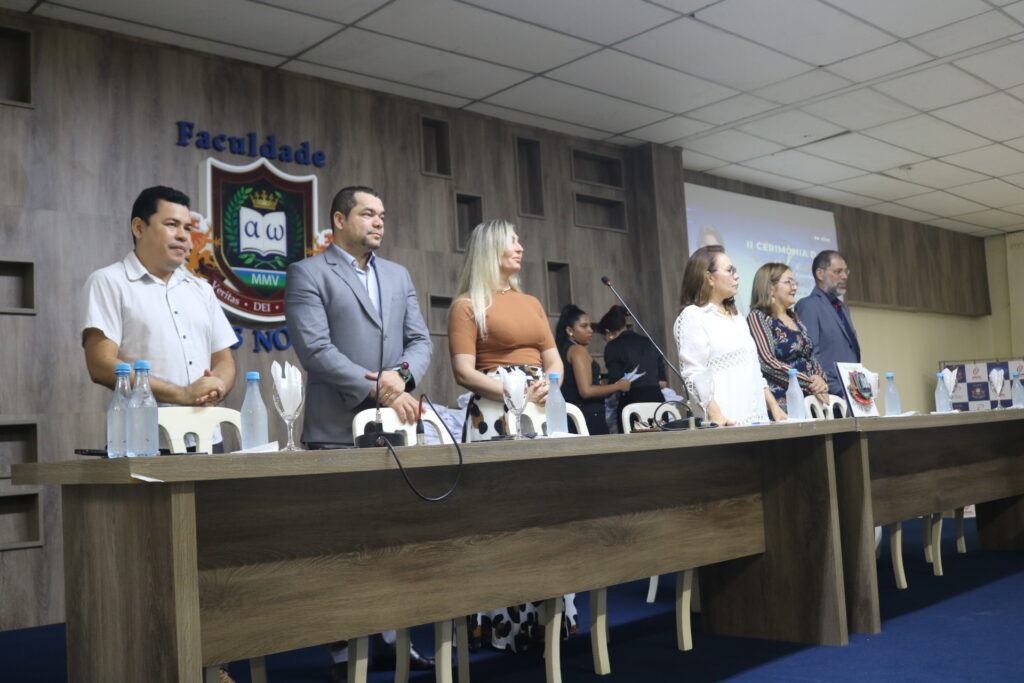 FACULDADE BOAS NOVAS REALIZA II CERIMÔNIA DO JALECO PARA O CURSO DE PSICOLOGIA
